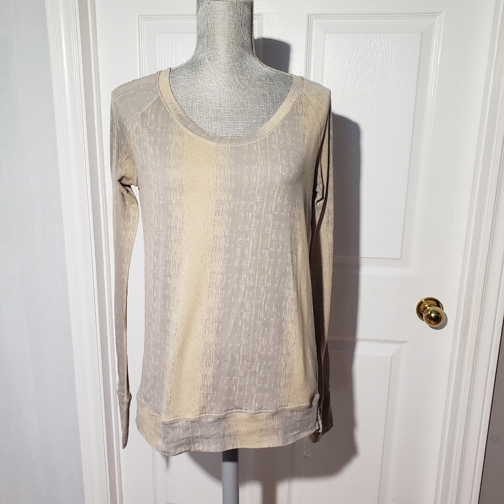 LULULEMON salutation to savasana long sleeve